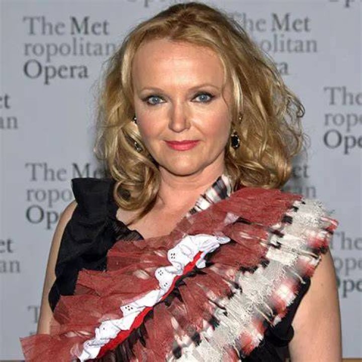 Actress Miranda Richardson Secretly Married? Or Is She Still Searching