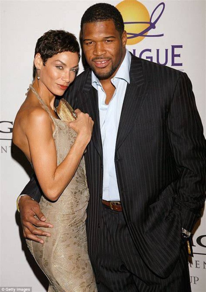 Michael Strahan, fianc&eacute; Nicole Murphy split