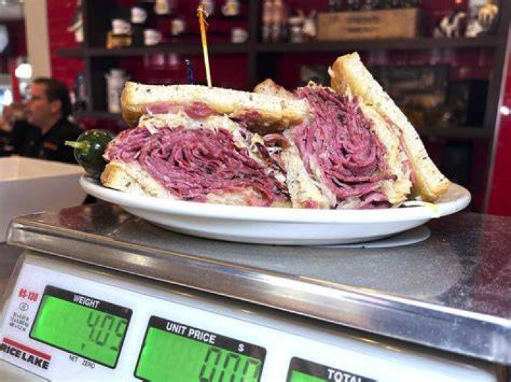 San Antonio New York deli Max & Louie&rsquo;s restaurant makes great Reuben